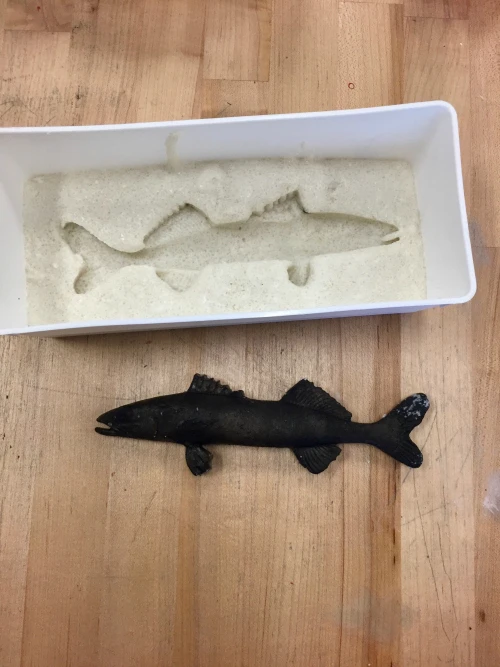 Use InstaMold and rubber fish to create a mold for this Under the Sea 3D art.